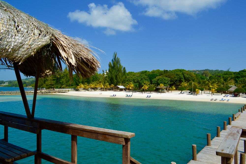 Beach Club Roatan  Caribbean Adventures Roatan - Tours, Diving, Horseback,  Beaches, Ziplines
